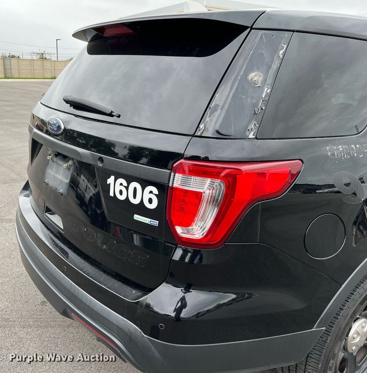 image for item LU9810 2016 Ford Explorer Police Interceptor  SUV