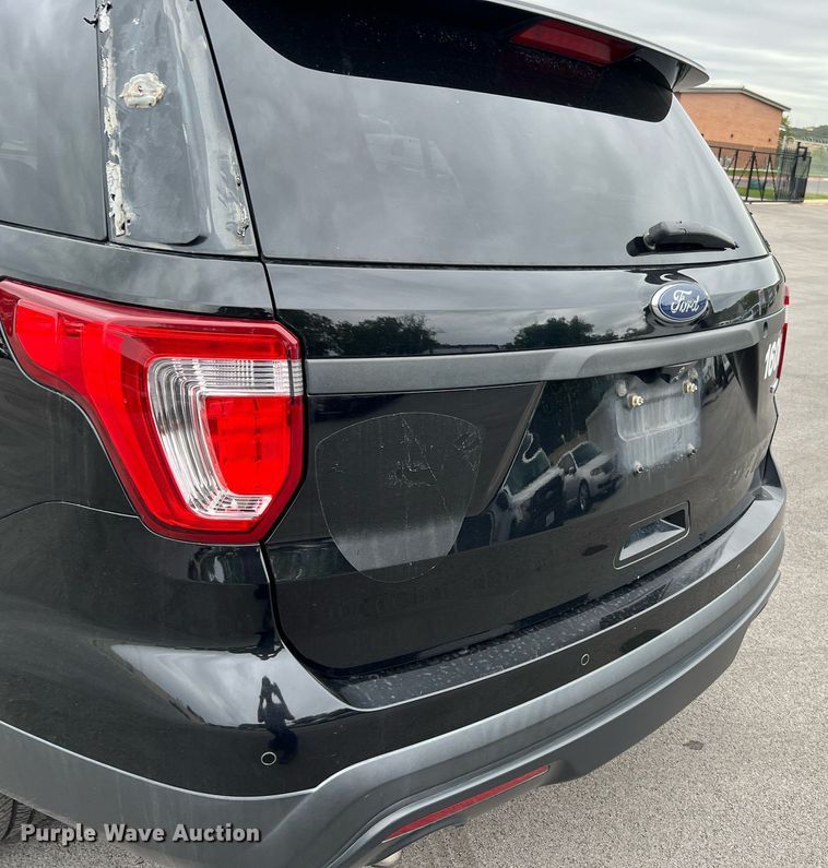 image for item LU9810 2016 Ford Explorer Police Interceptor  SUV