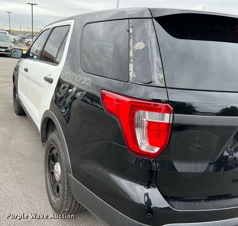 image for item LU9810 2016 Ford Explorer Police Interceptor  SUV