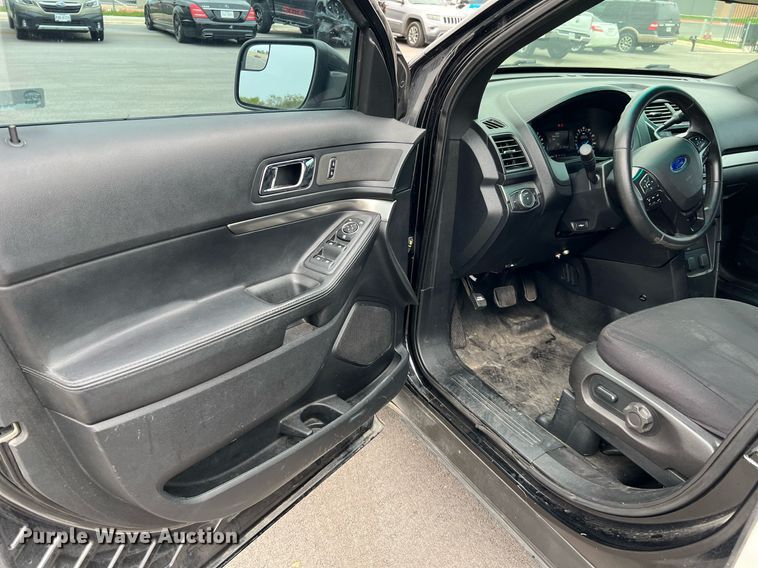 image for item LU9810 2016 Ford Explorer Police Interceptor  SUV