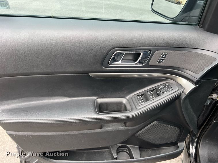 image for item LU9810 2016 Ford Explorer Police Interceptor  SUV