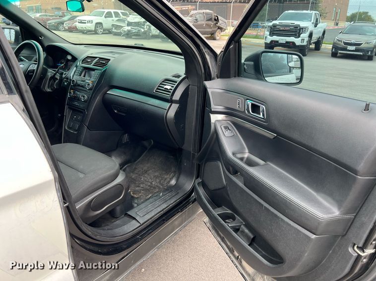 image for item LU9810 2016 Ford Explorer Police Interceptor  SUV