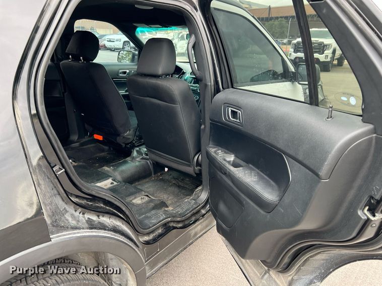 image for item LU9810 2016 Ford Explorer Police Interceptor  SUV