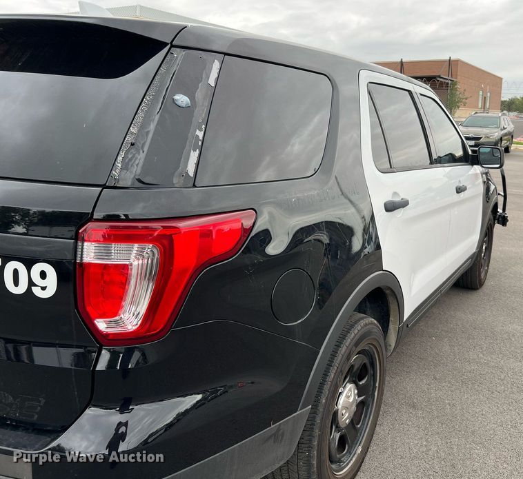 image for item LU9811 2017 Ford Explorer Police Interceptor  SUV