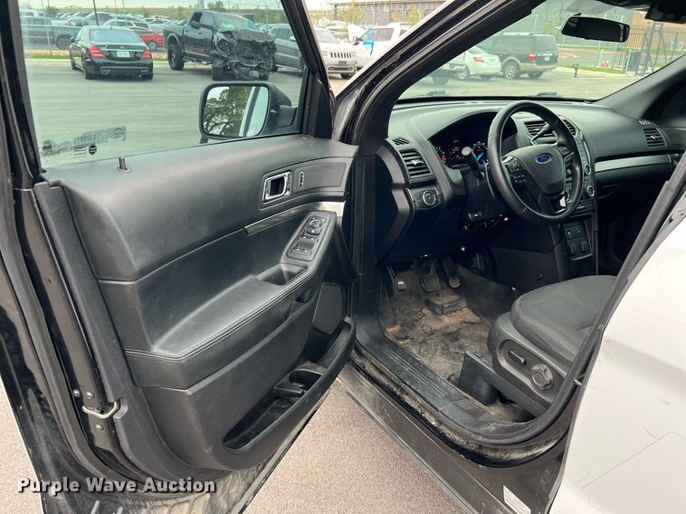 image for item LU9811 2017 Ford Explorer Police Interceptor  SUV