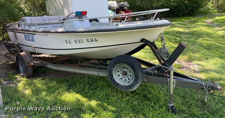 image for item LY9779 Boston Whaler Rage 15  boat