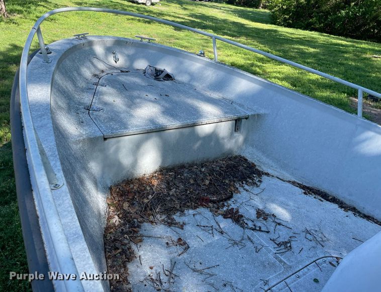 image for item LY9779 Boston Whaler Rage 15  boat