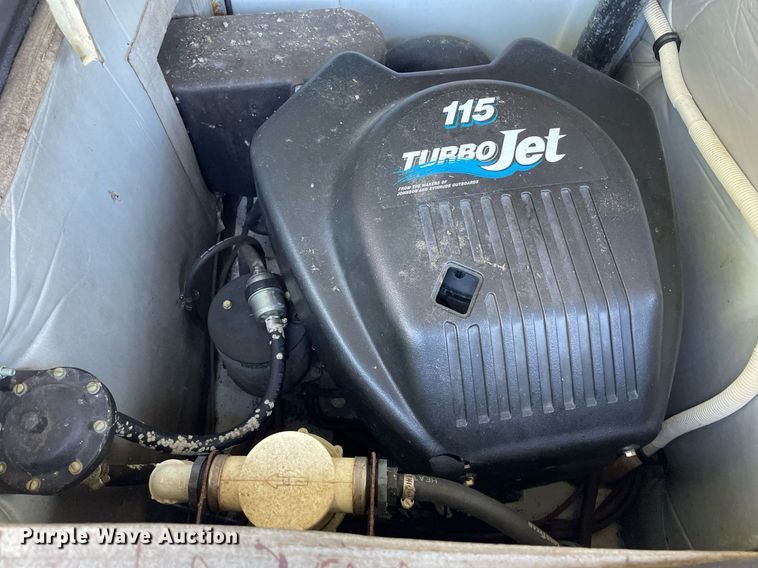 image for item LY9779 Boston Whaler Rage 15  boat