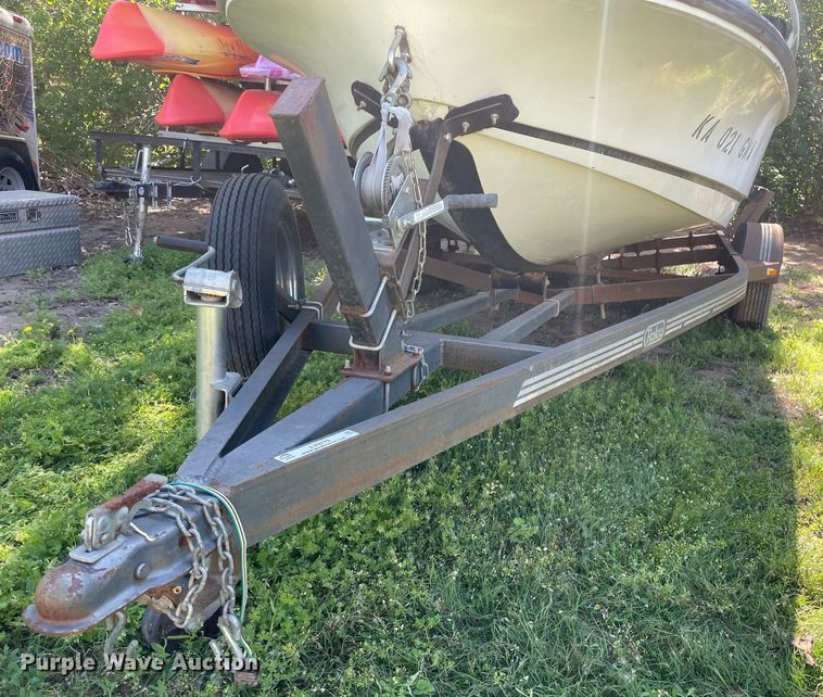 image for item LY9779 Boston Whaler Rage 15  boat