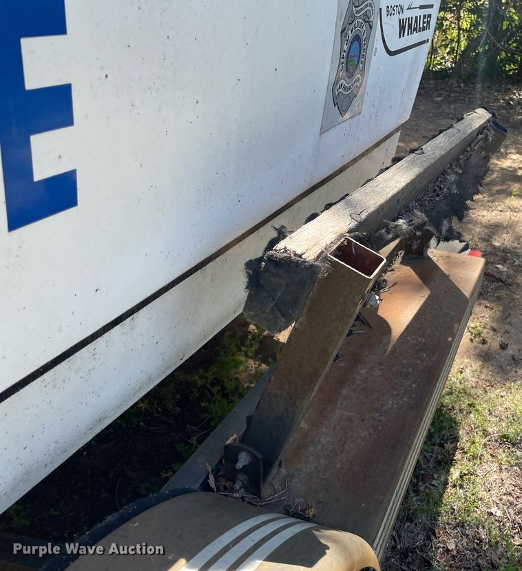 image for item LY9779 Boston Whaler Rage 15  boat