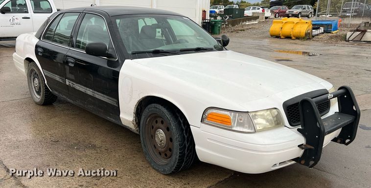 image for item MG9513 2009 Ford Crown Victoria Police Interceptor