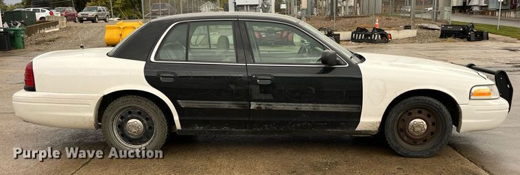 image for item MG9513 2009 Ford Crown Victoria Police Interceptor