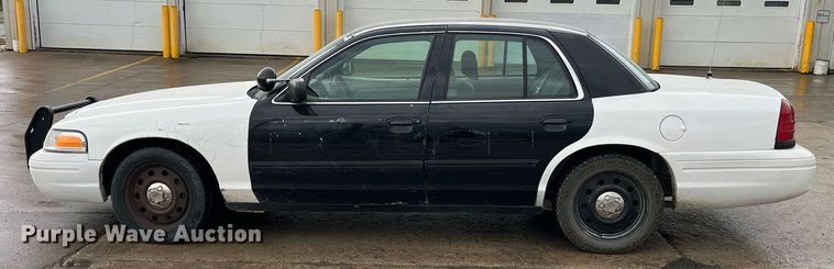 image for item MG9513 2009 Ford Crown Victoria Police Interceptor