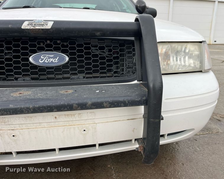 image for item MG9513 2009 Ford Crown Victoria Police Interceptor