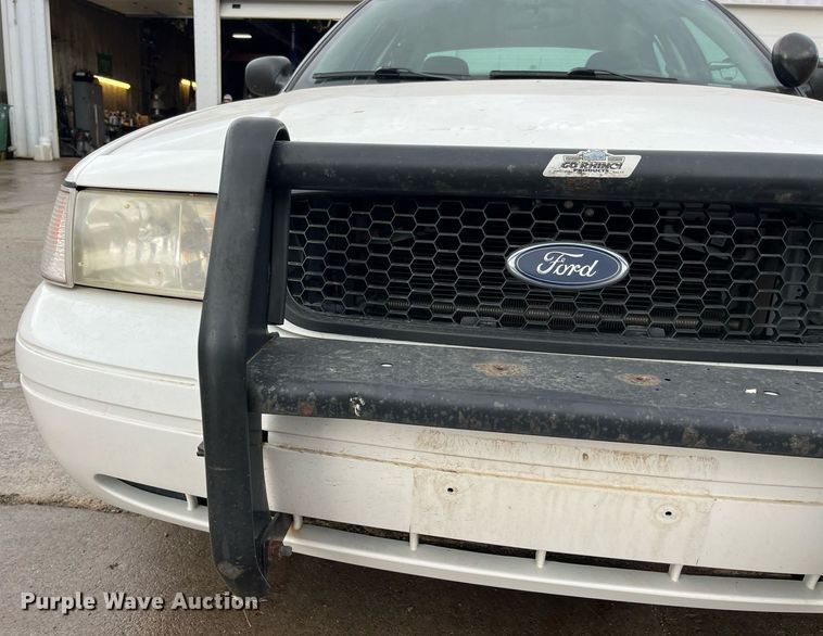 image for item MG9513 2009 Ford Crown Victoria Police Interceptor