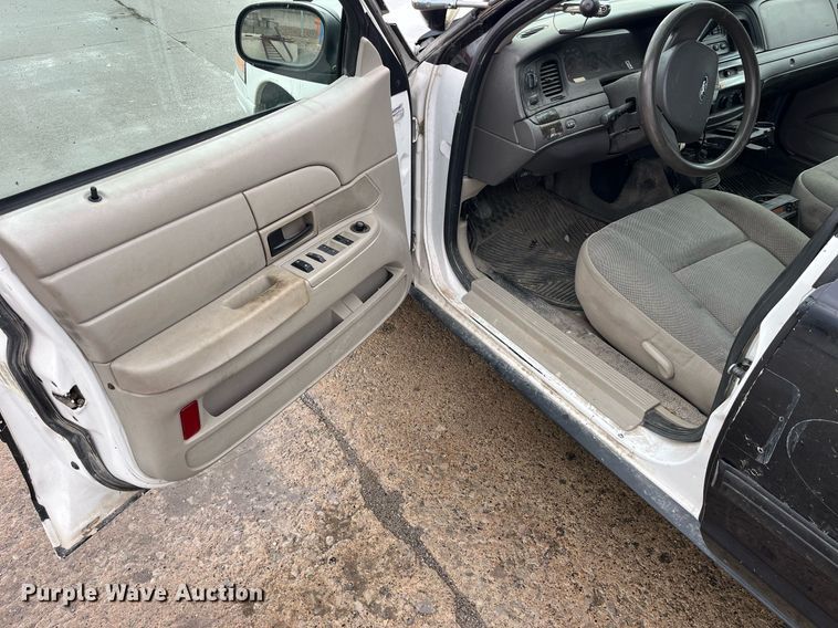 image for item MG9513 2009 Ford Crown Victoria Police Interceptor