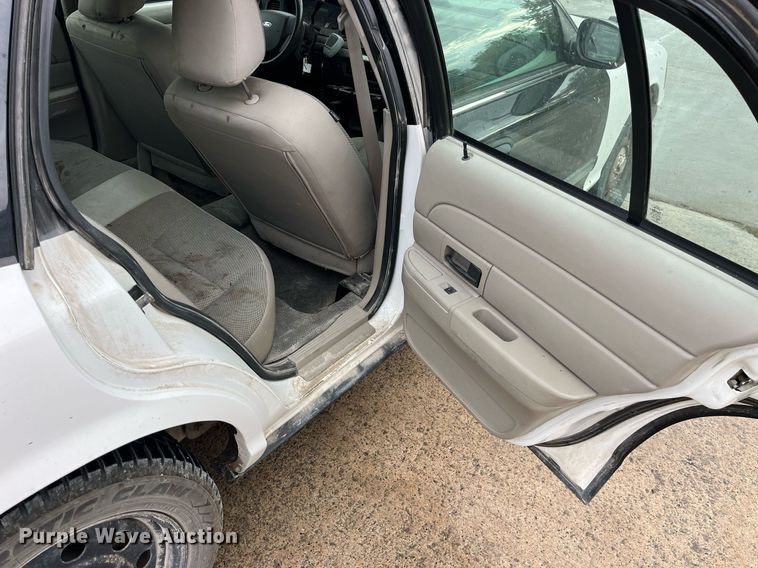 image for item MG9513 2009 Ford Crown Victoria Police Interceptor