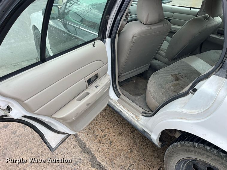 image for item MG9513 2009 Ford Crown Victoria Police Interceptor