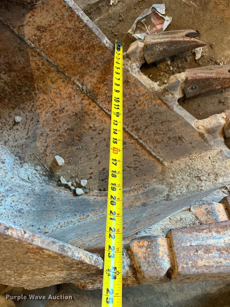 image for item MG9515 WB  backhoe bucket