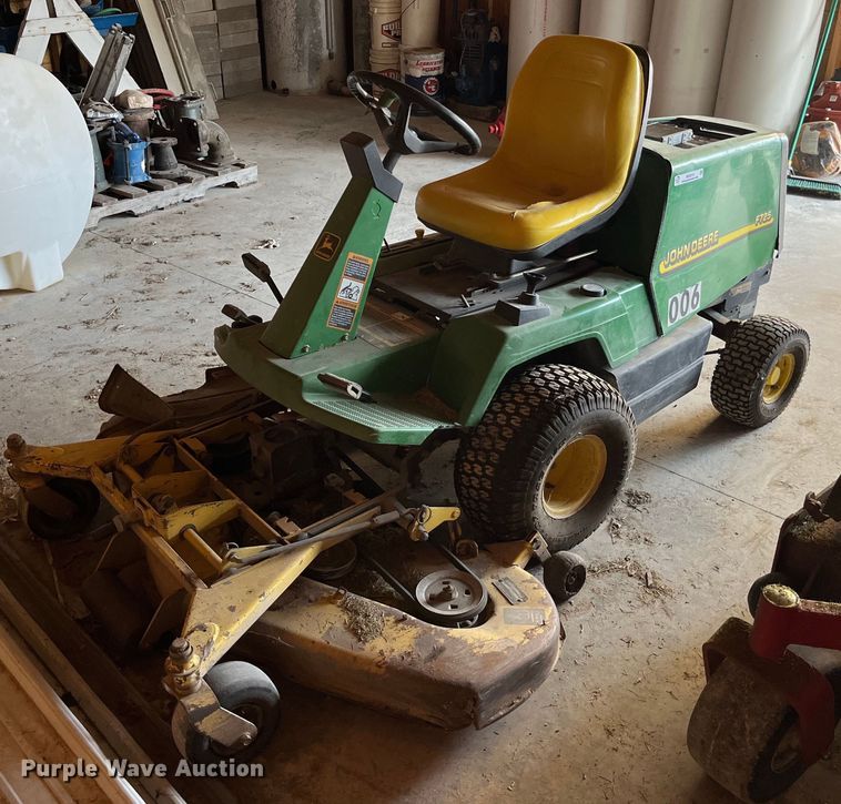 image for item MG9516 John Deere F725  lawn mower