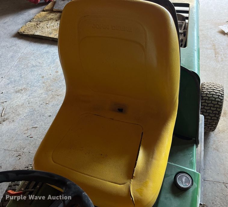 image for item MG9516 John Deere F725  lawn mower