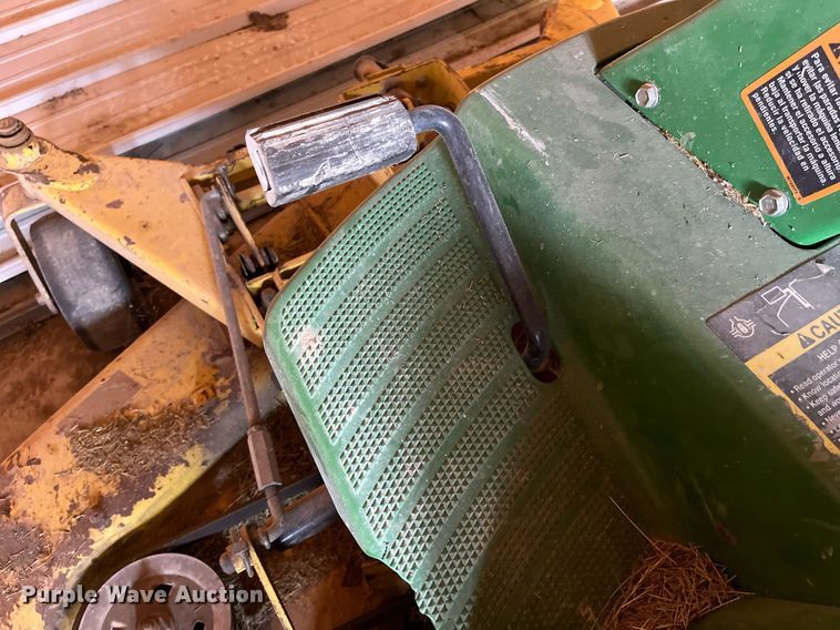 image for item MG9516 John Deere F725  lawn mower