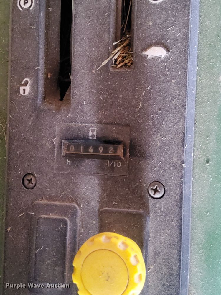 image for item MG9516 John Deere F725  lawn mower