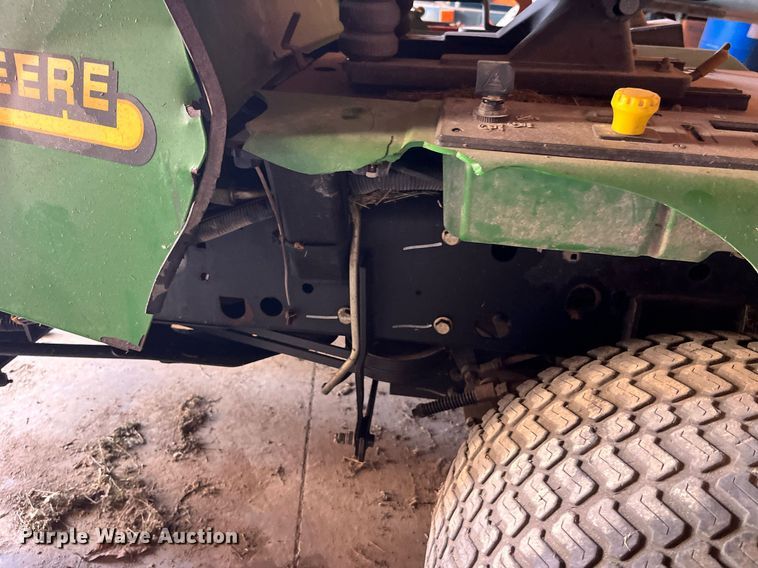 image for item MG9516 John Deere F725  lawn mower