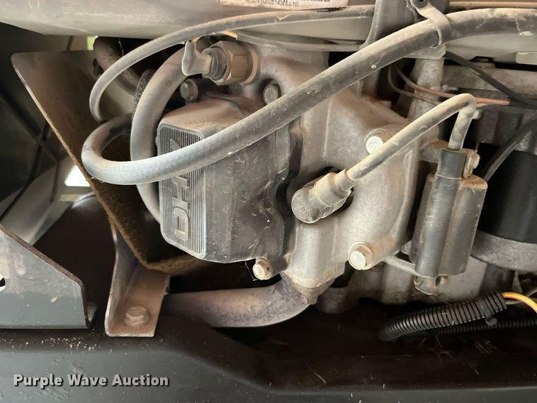 image for item MG9516 John Deere F725  lawn mower