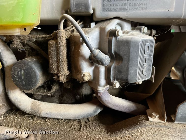 image for item MG9516 John Deere F725  lawn mower