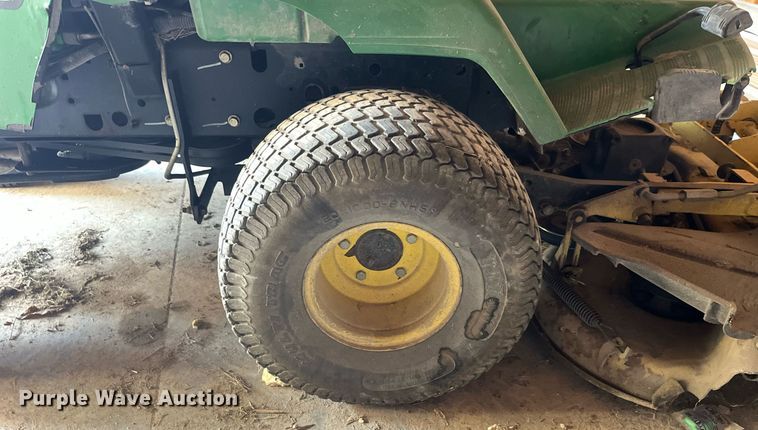 image for item MG9516 John Deere F725  lawn mower