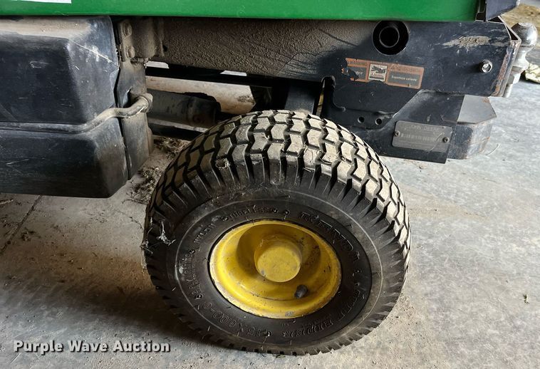 image for item MG9516 John Deere F725  lawn mower