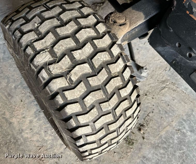 image for item MG9516 John Deere F725  lawn mower