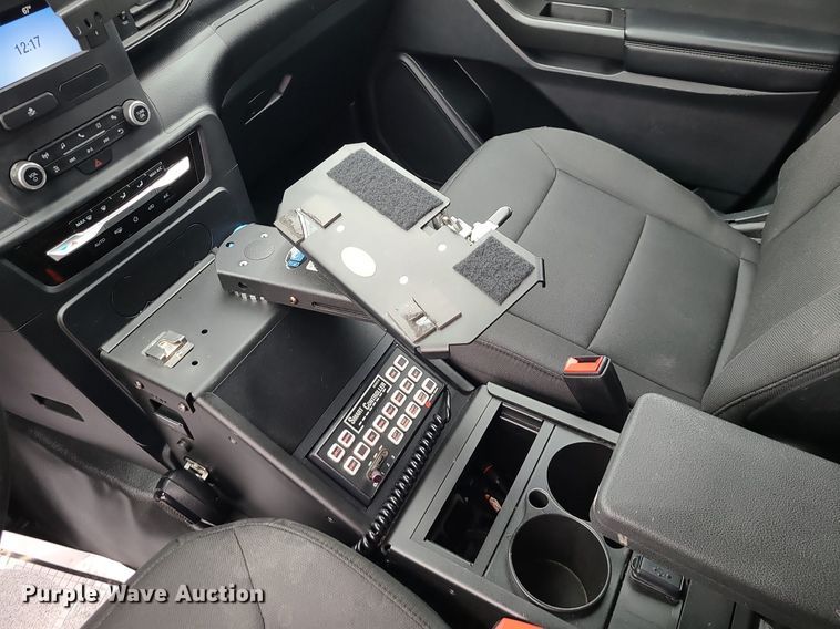 image for item MJ9463 2020 Ford Explorer Police  SUV