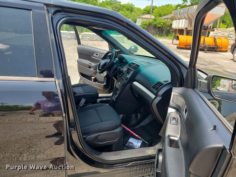 image for item MO9842 2016 Ford Explorer Police Interceptor SUV