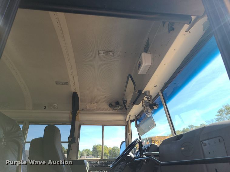 image for item MQ9550 2006 Blue Bird  school bus