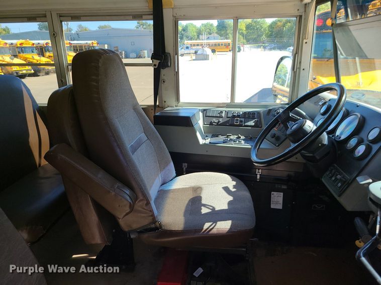 image for item MQ9550 2006 Blue Bird  school bus