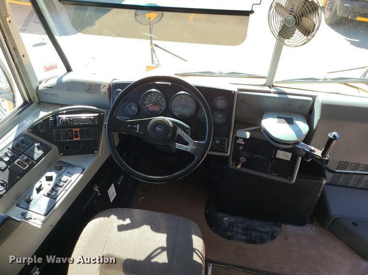 image for item MQ9550 2006 Blue Bird  school bus