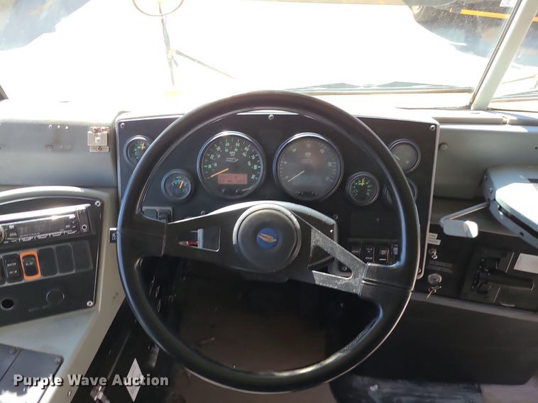 image for item MQ9550 2006 Blue Bird  school bus