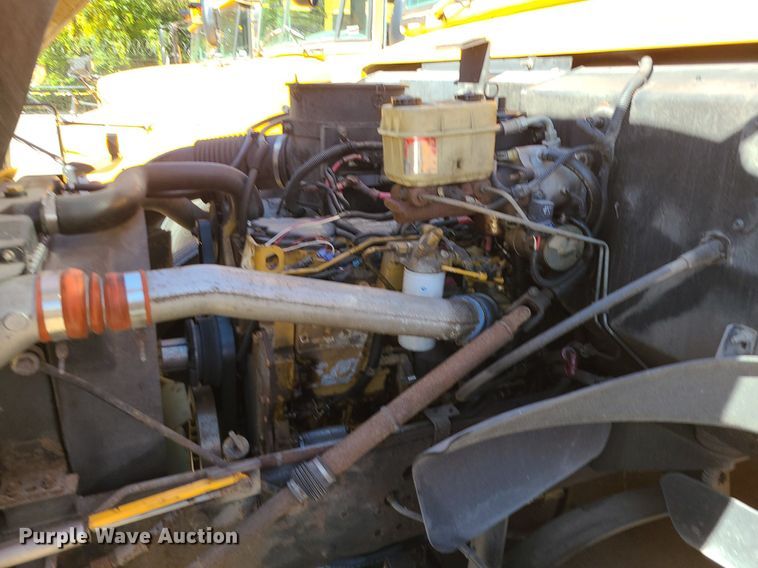 image for item MQ9550 2006 Blue Bird  school bus