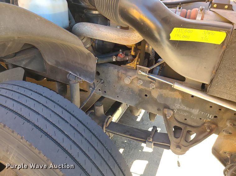 image for item MQ9550 2006 Blue Bird  school bus