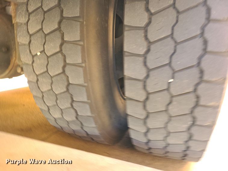 image for item MQ9550 2006 Blue Bird  school bus