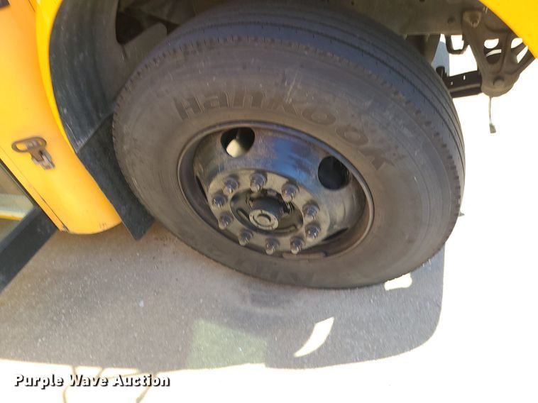 image for item MQ9550 2006 Blue Bird  school bus