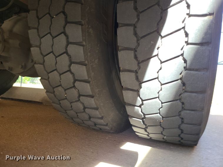 image for item MQ9550 2006 Blue Bird  school bus