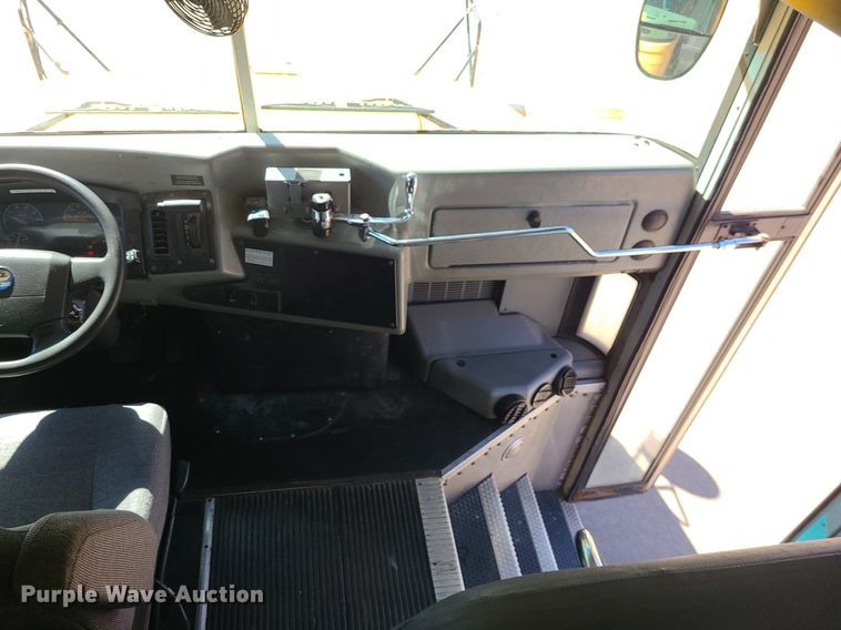 image for item MQ9551 2008 Blue Bird  school bus