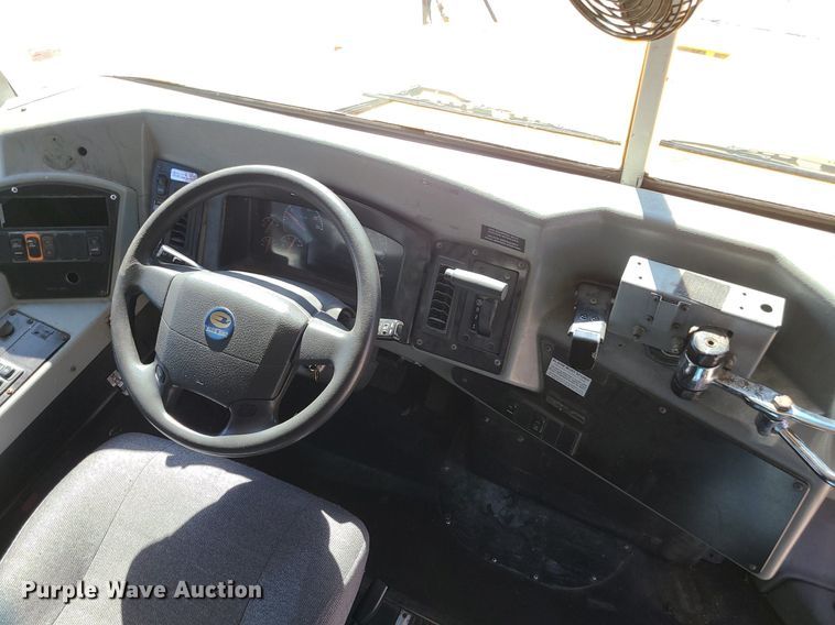 image for item MQ9551 2008 Blue Bird  school bus