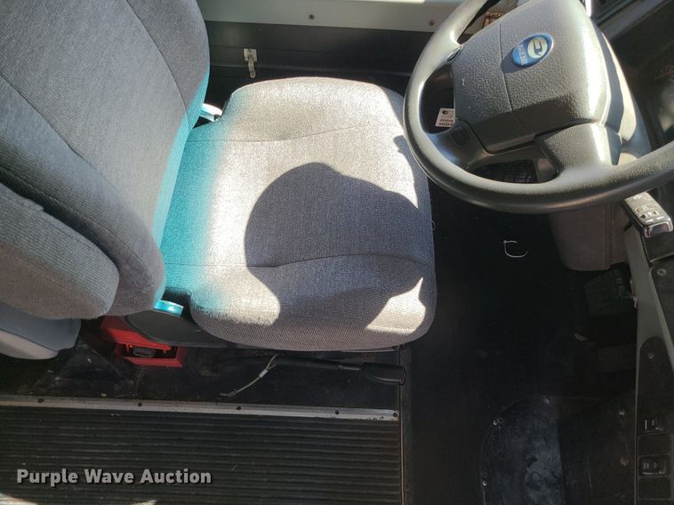 image for item MQ9551 2008 Blue Bird  school bus