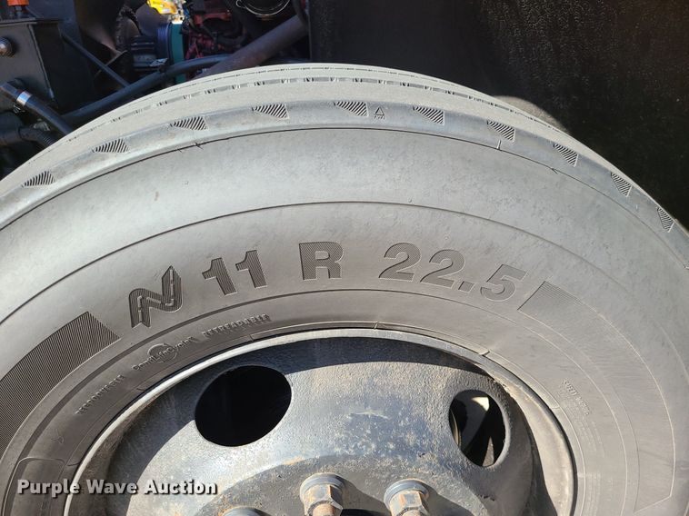 image for item MQ9551 2008 Blue Bird  school bus