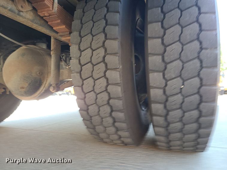 image for item MQ9551 2008 Blue Bird  school bus