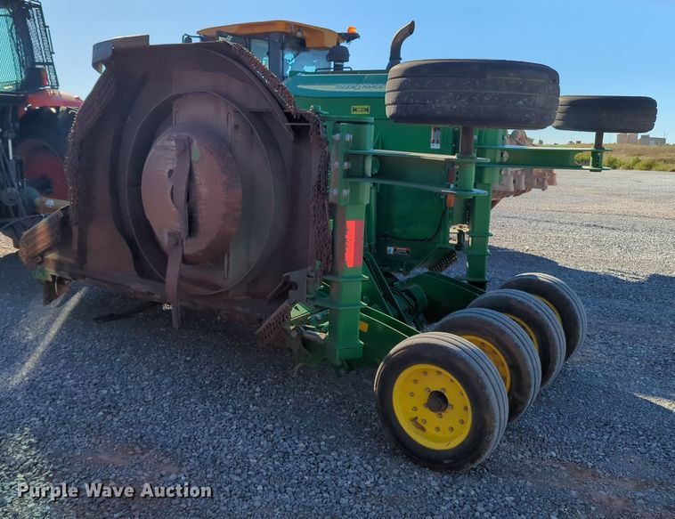 image for item MX9498 John Deere  batwing rotary mower